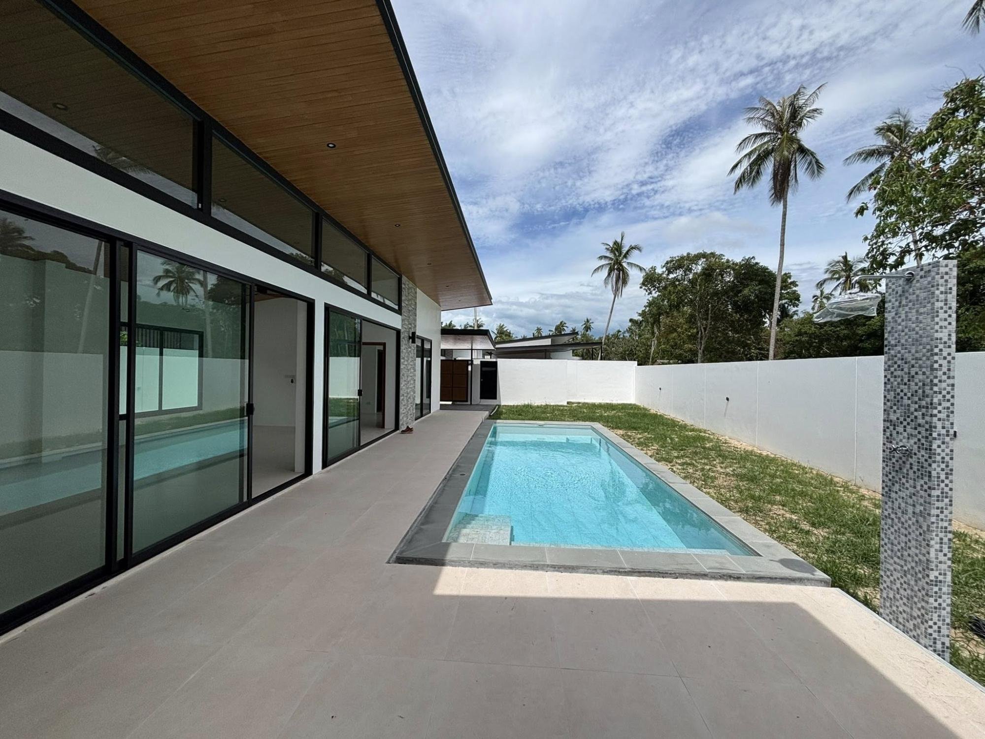 Modern 2-Bedroom Pool Villa in Maenam — photo 3